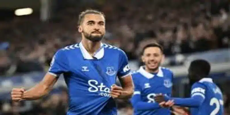 九年蓝衣时光：从希望之星到锋线支柱- 米兰体育