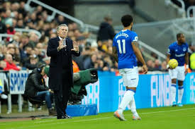 关键战役前瞻：纽卡斯尔 vs 曼联-米兰体育