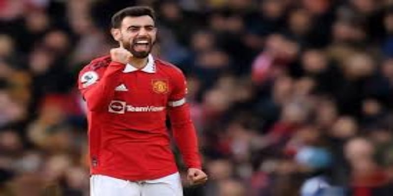 红魔中场的双源养成：从斯科尔斯的灵感到C罗的精神- 米兰体育