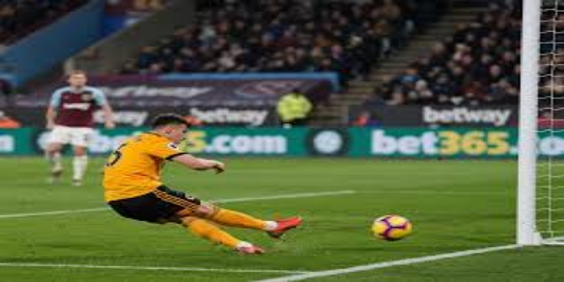 技术特点全解析：米兰体育拆解菲利普斯战术价值  - 米兰体育