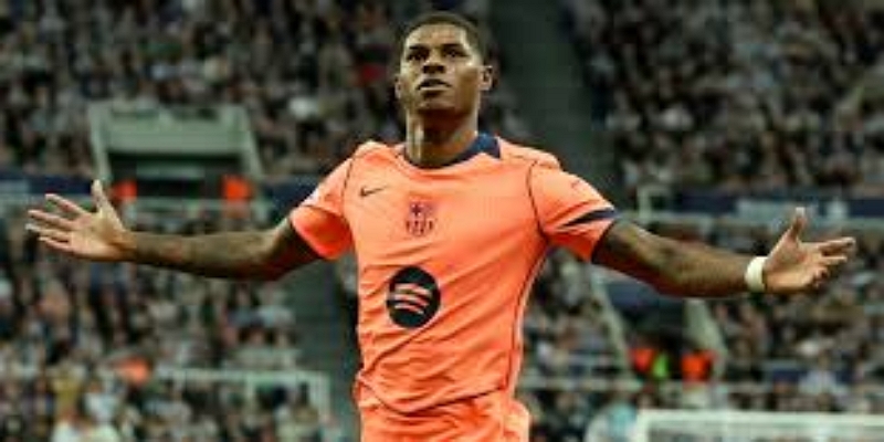 米兰体育解析：阿莫里姆4-2-3-1体系全面激活曼联进攻- 米兰体育