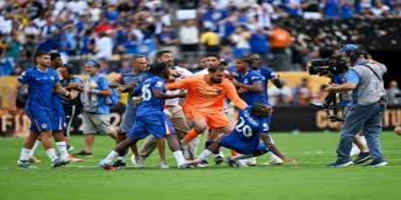 足坛共同缅怀的象征意义-米兰体育